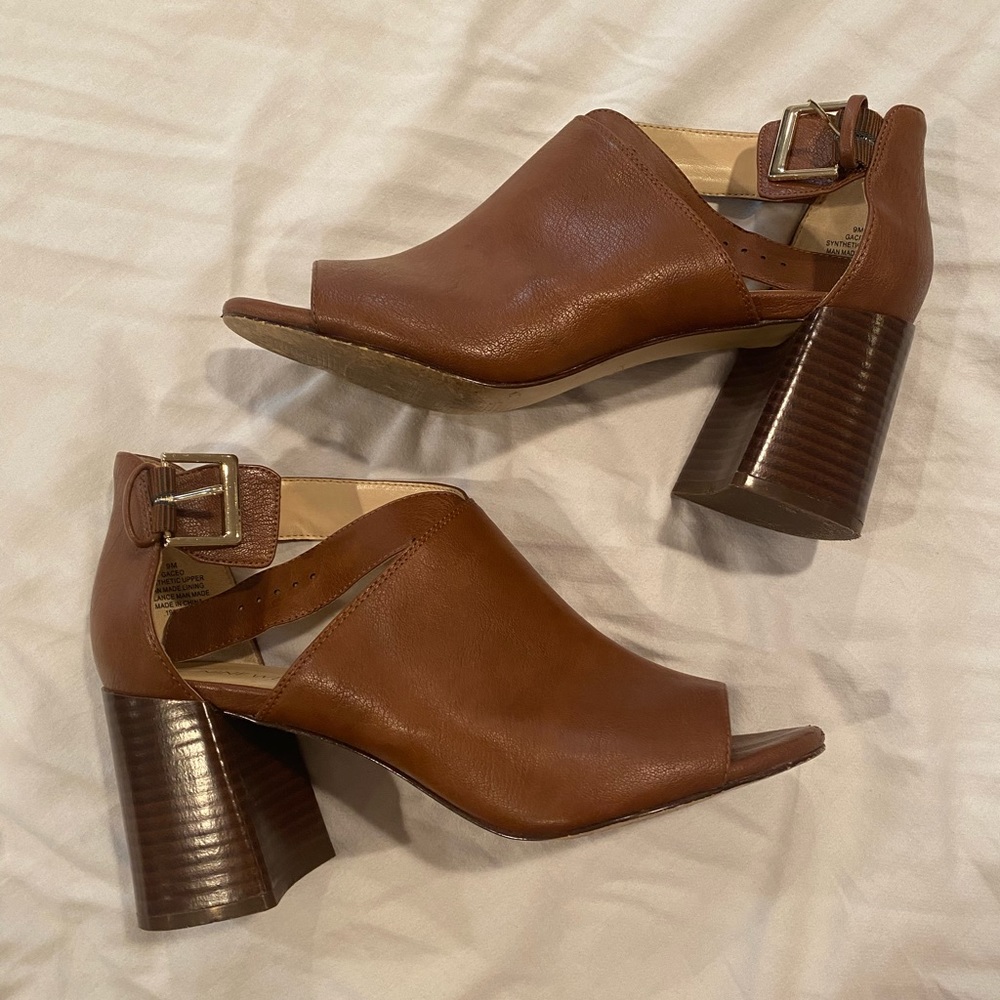 Taupe toeless booties